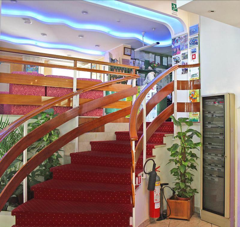 מיסאנו אדריאטיקו Hotel Royal מראה חיצוני תמונה