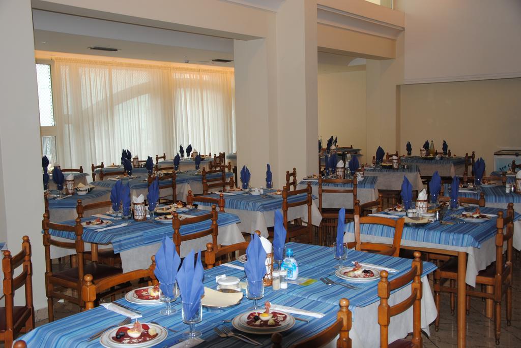 מיסאנו אדריאטיקו Hotel Royal מראה חיצוני תמונה