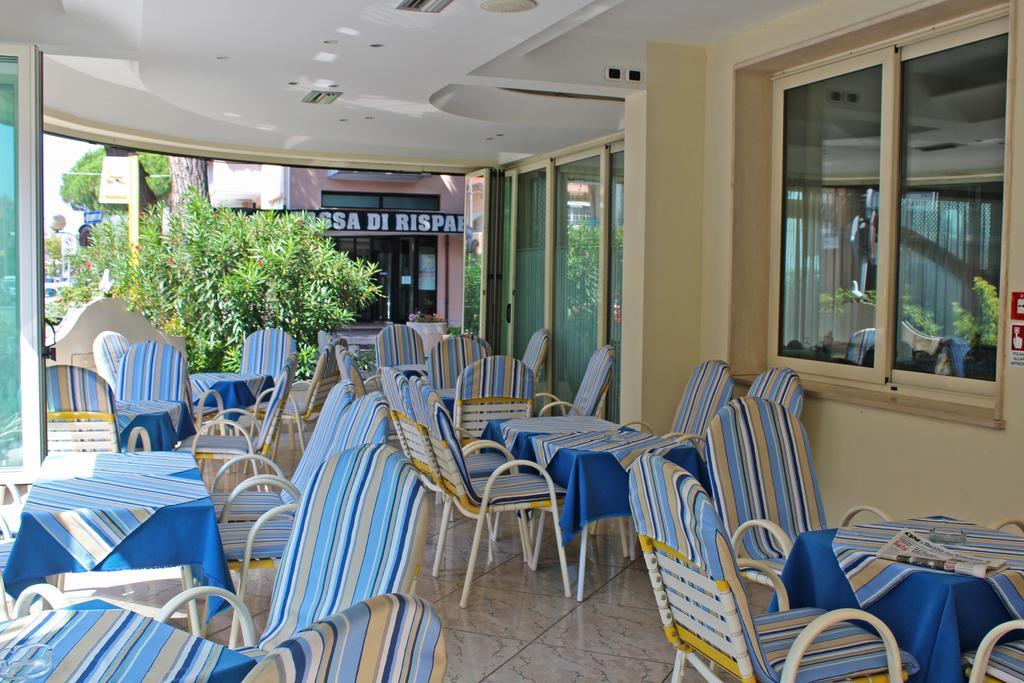 מיסאנו אדריאטיקו Hotel Royal מראה חיצוני תמונה