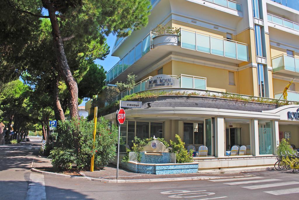 מיסאנו אדריאטיקו Hotel Royal מראה חיצוני תמונה